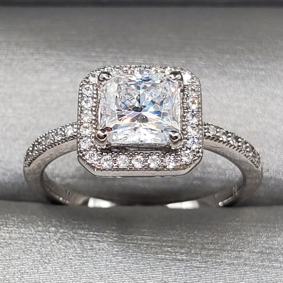 Jewelry - Diamond Ring